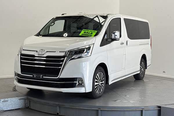 2022 Toyota Granvia  GDH303R