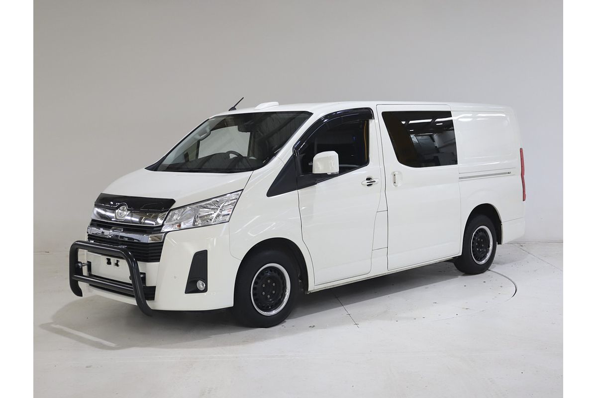 Hiace Van LWB 2.8L T Diesel Automatic 9617530 004 Hiace Van LWB 2.8L T Diesel Automatic 9617530 004