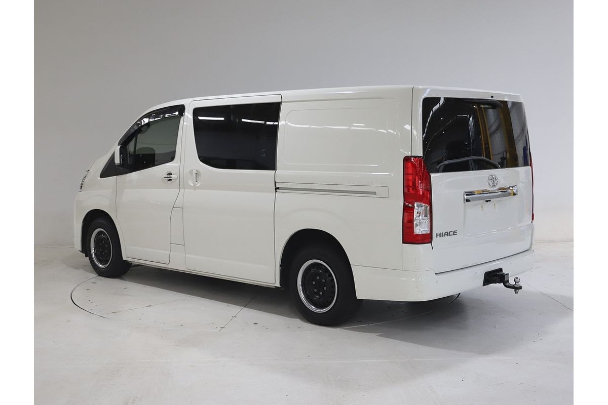 Hiace Van LWB 2.8L T Diesel Automatic 9617530 004 Hiace Van LWB 2.8L T Diesel Automatic 9617530 004