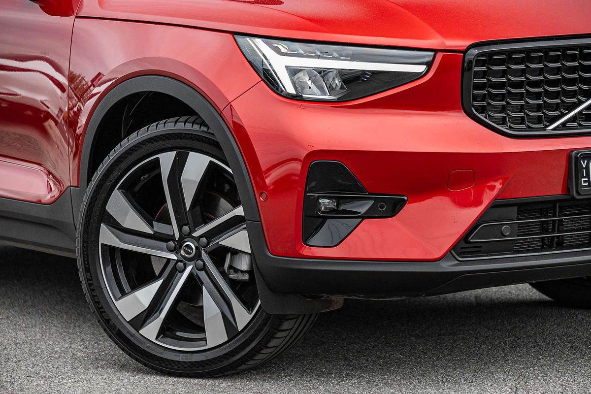 2023 Volvo XC40 Plus B4