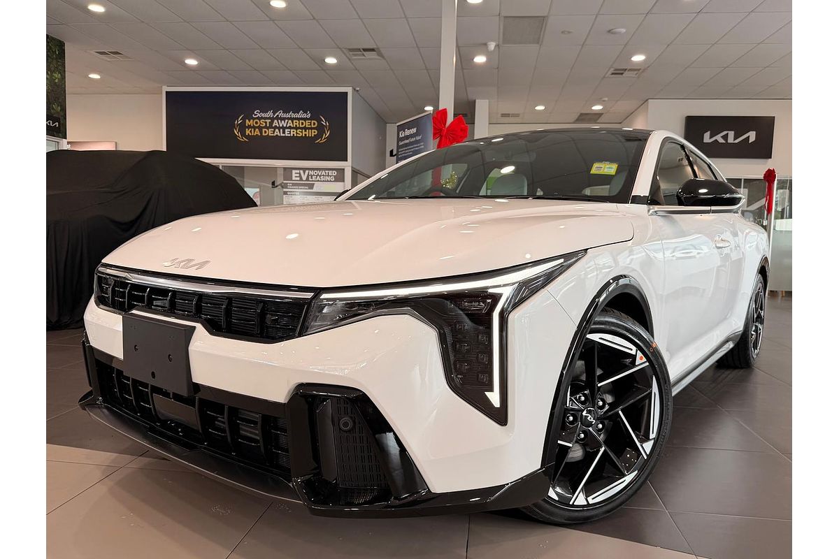 2025 Kia K4 GT-Line CL4m