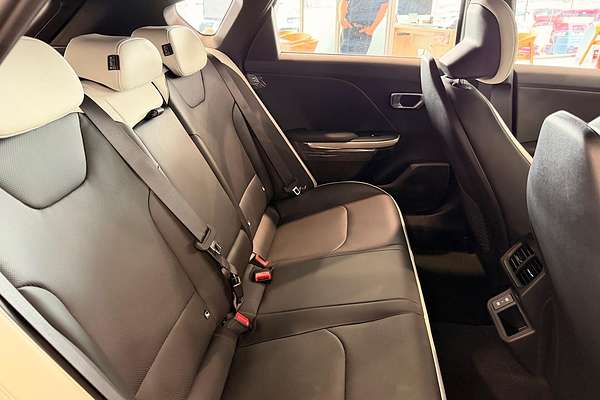 2025 Kia K4 GT-Line CL4m thumb-28