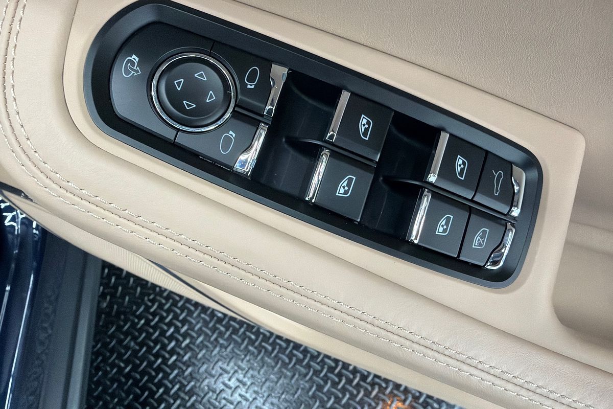 2023 Porsche Macan 95B