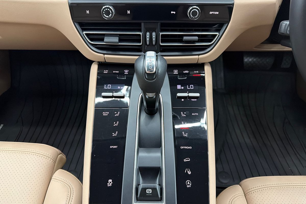 2023 Porsche Macan 95B