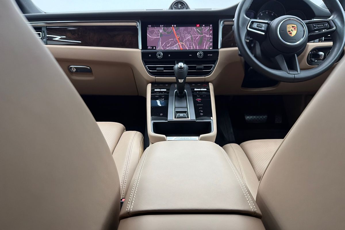 2023 Porsche Macan 95B