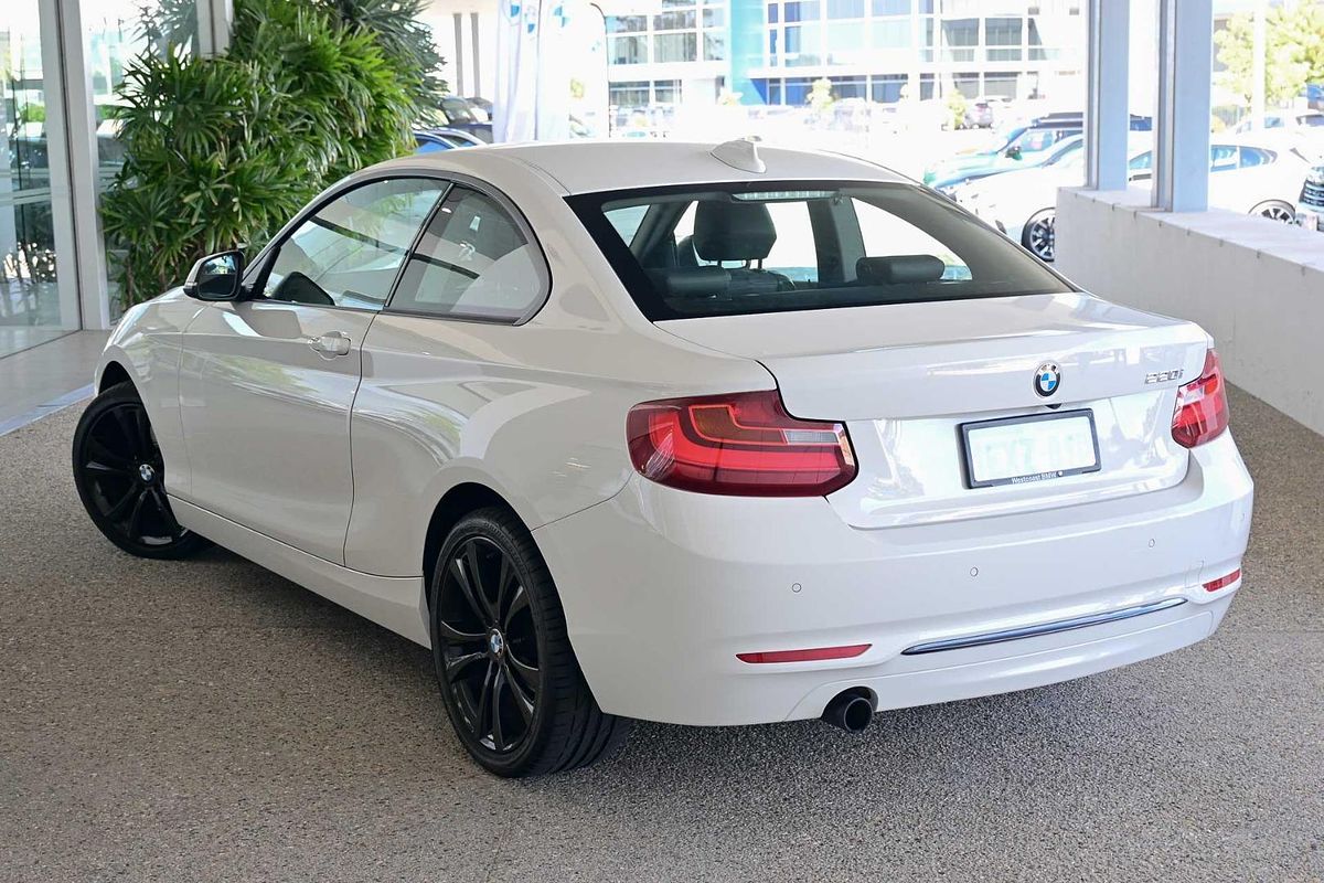 2015 BMW 2 Series 220i Sport Line F22