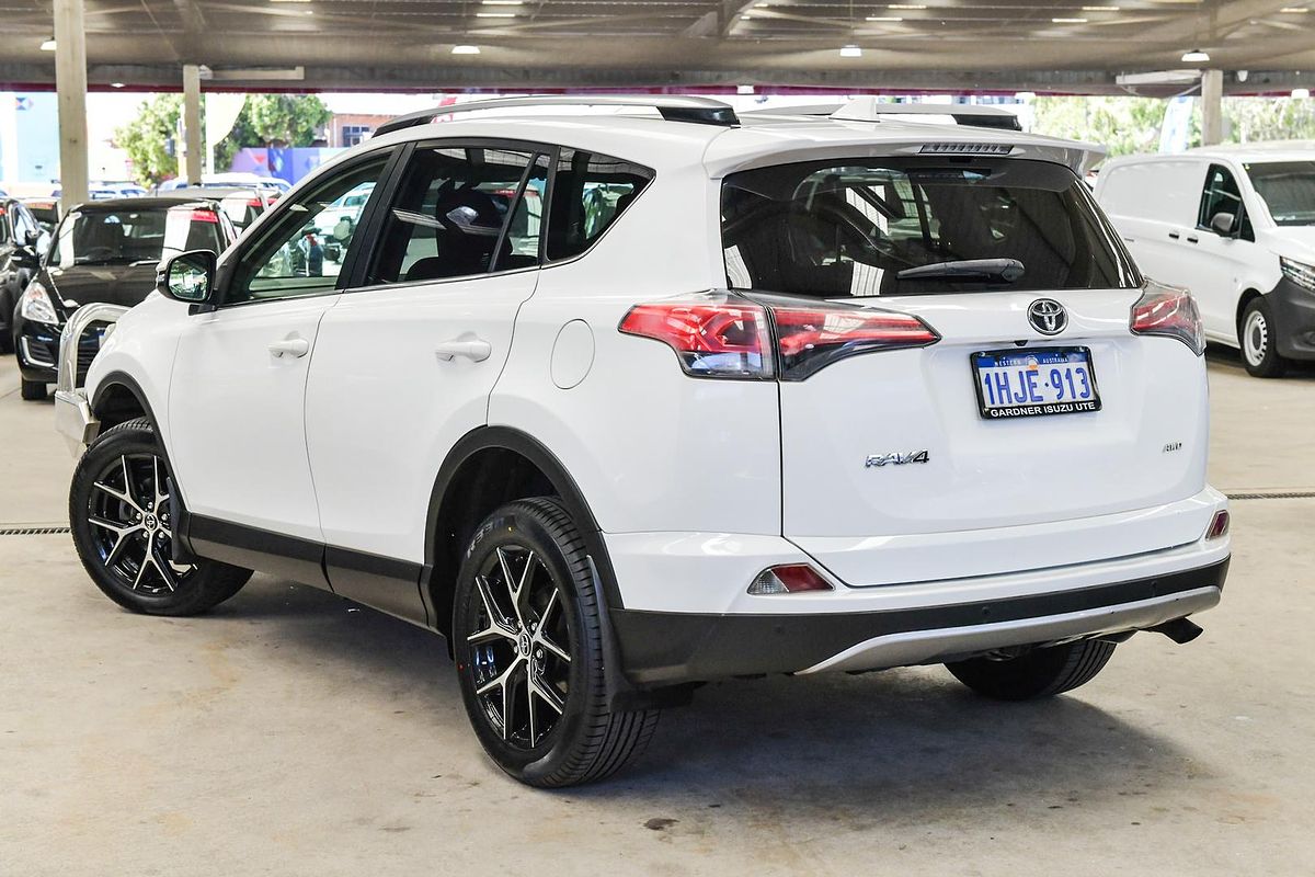 2017 Toyota RAV4 GXL ASA44R