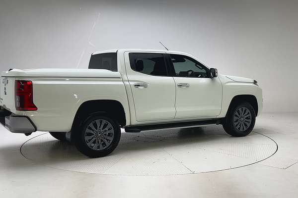 2023 Mitsubishi Triton GLS MV 4X4 thumb-2