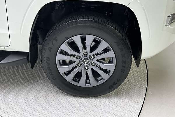2023 Mitsubishi Triton GLS MV 4X4 thumb-9