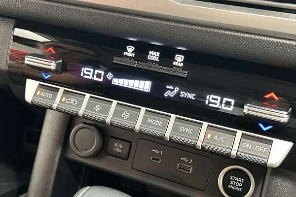 2023 Mitsubishi Triton GLS MV 4X4 thumb-17