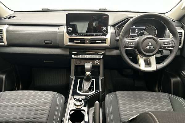 2023 Mitsubishi Triton GLS MV 4X4 thumb-19