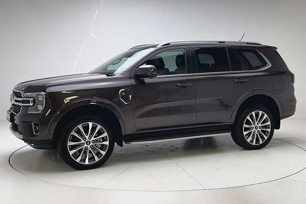 2024 Ford Everest Platinum 3.0L thumb-3
