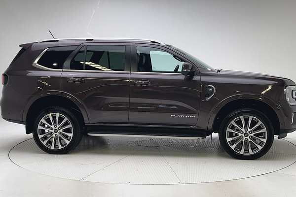 2024 Ford Everest Platinum 3.0L thumb-8