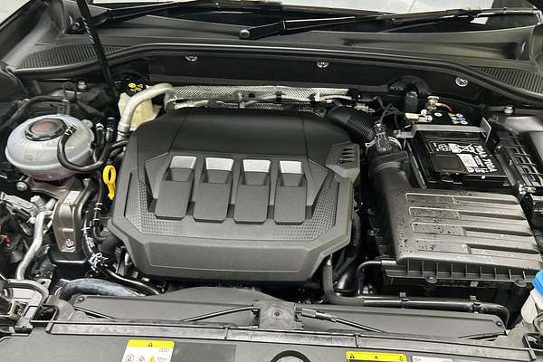 2024 Audi Q2 40 TFSI S line GA thumb-10