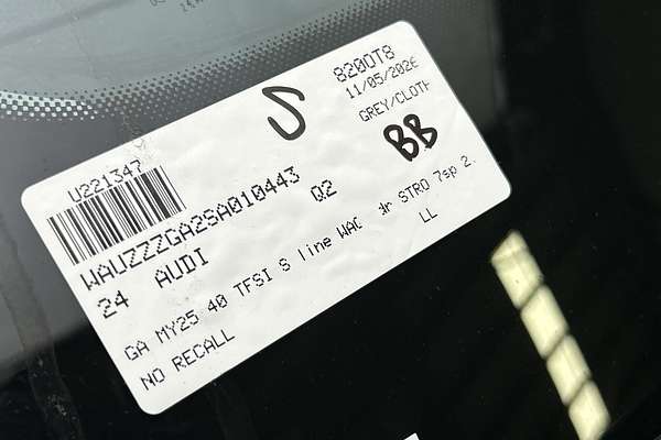 2024 Audi Q2 40 TFSI S line GA thumb-23