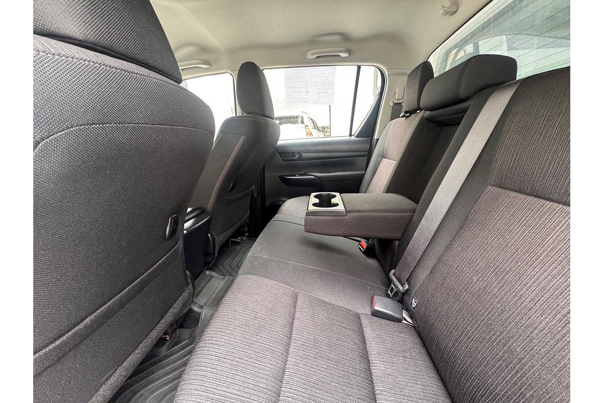 2018 Toyota Hilux SR GUN126R 4X4