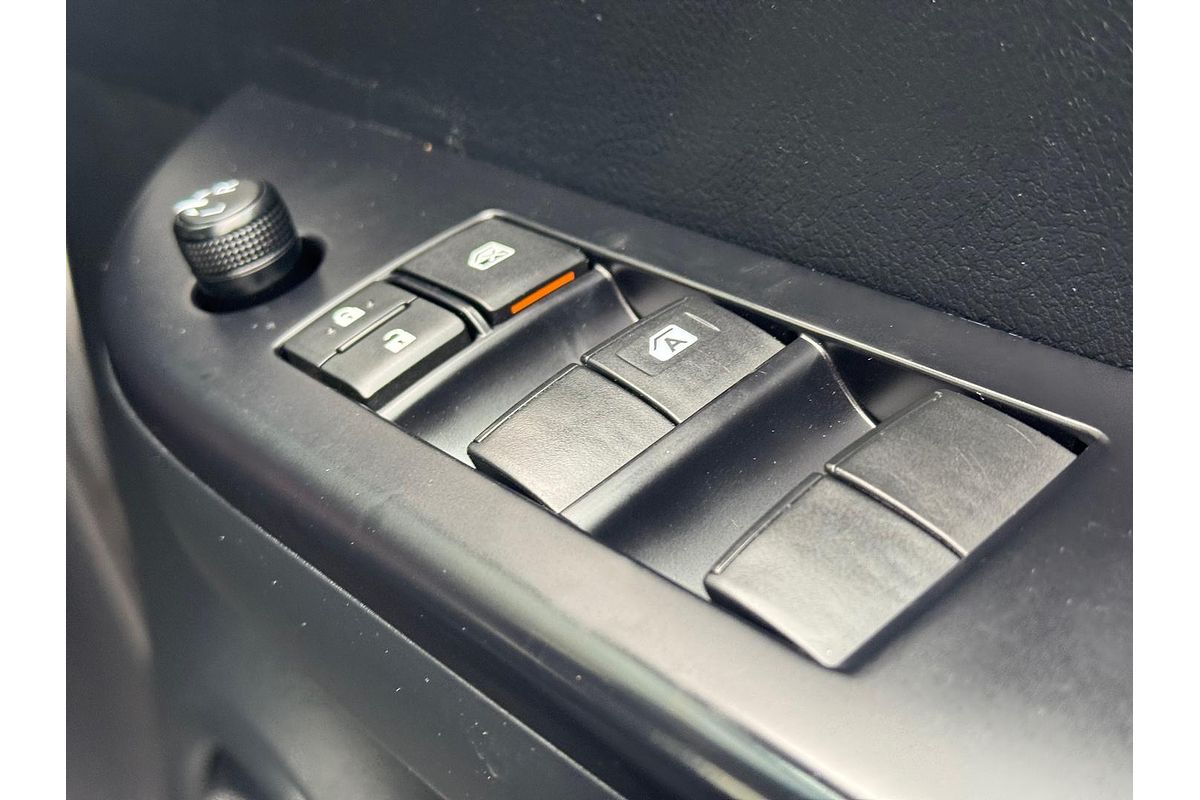 2018 Toyota Hilux SR GUN126R 4X4