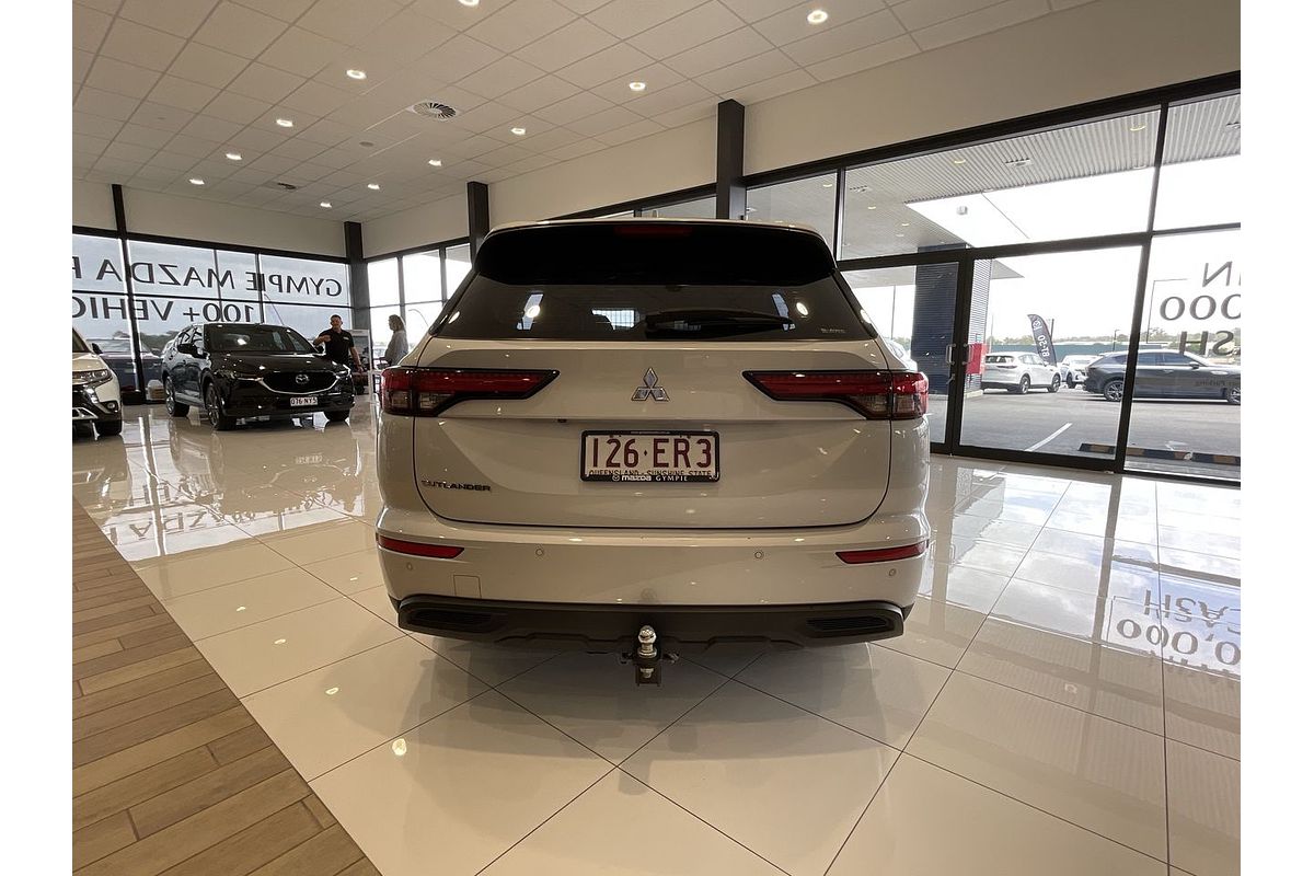 2022 Mitsubishi Outlander ES ZM