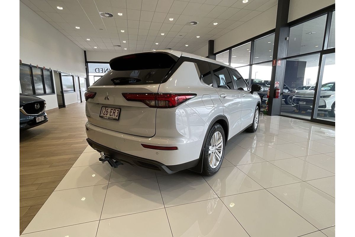 2022 Mitsubishi Outlander ES ZM