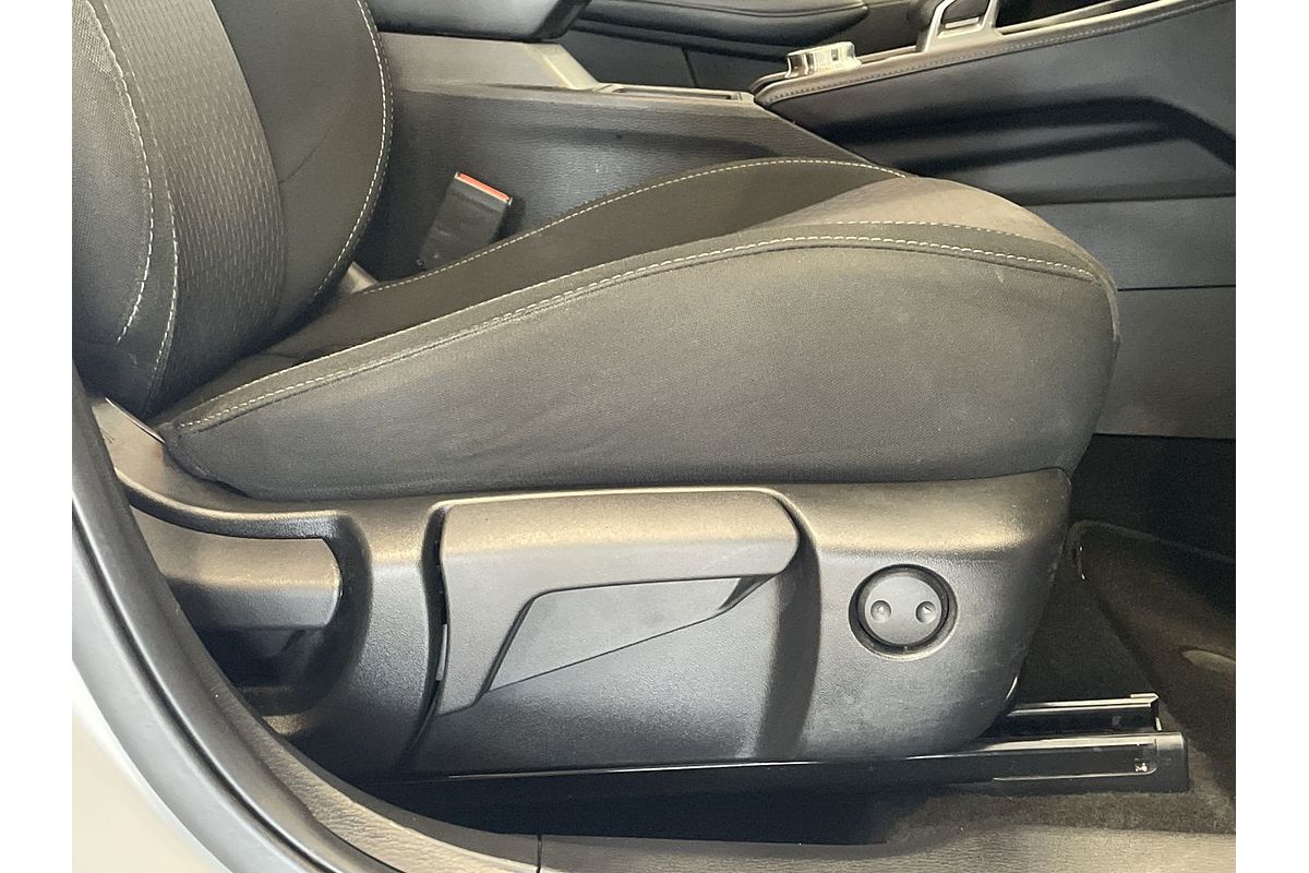 2022 Mitsubishi Outlander ES ZM