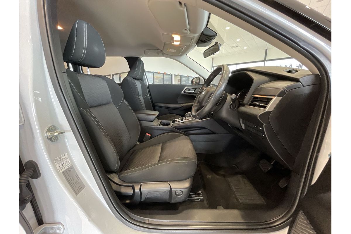 2022 Mitsubishi Outlander ES ZM