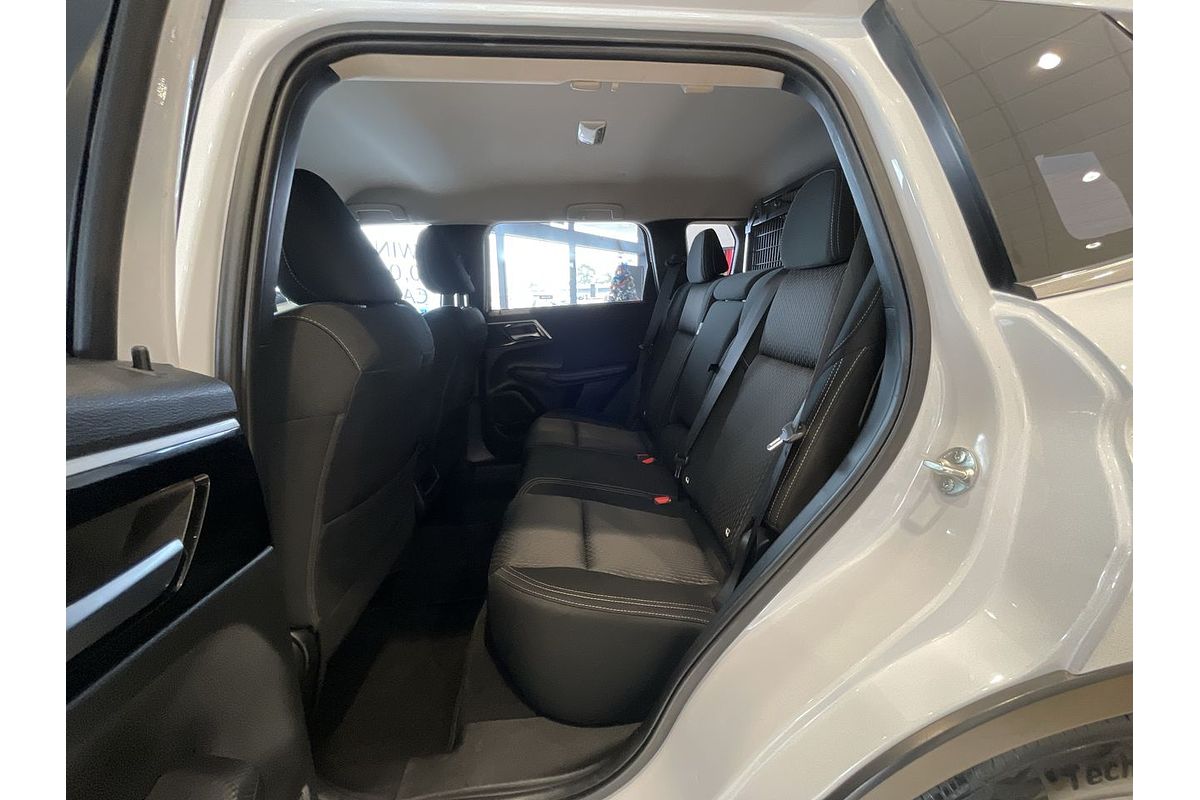 2022 Mitsubishi Outlander ES ZM