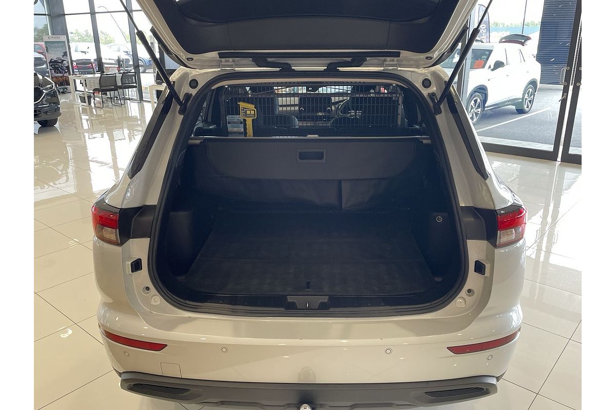 2022 Mitsubishi Outlander ES ZM