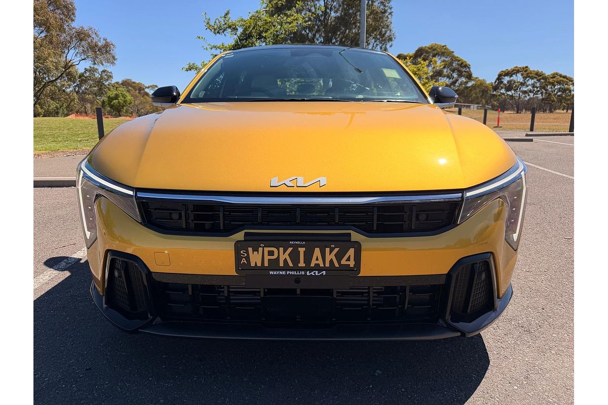 2025 Kia K4 GT-Line CL4m