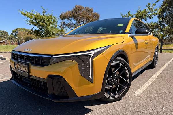 2025 Kia K4 GT-Line CL4m thumb-2