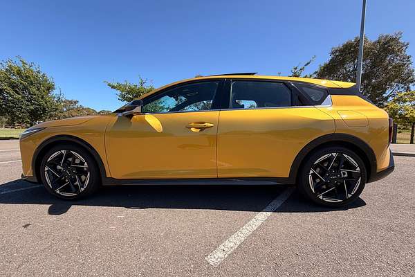 2025 Kia K4 GT-Line CL4m thumb-4