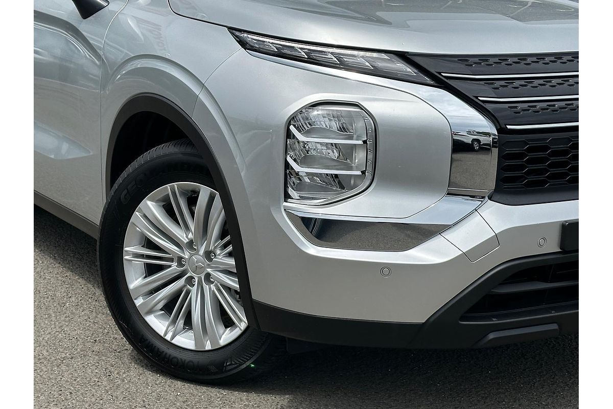 2024 Mitsubishi Outlander ES ZM