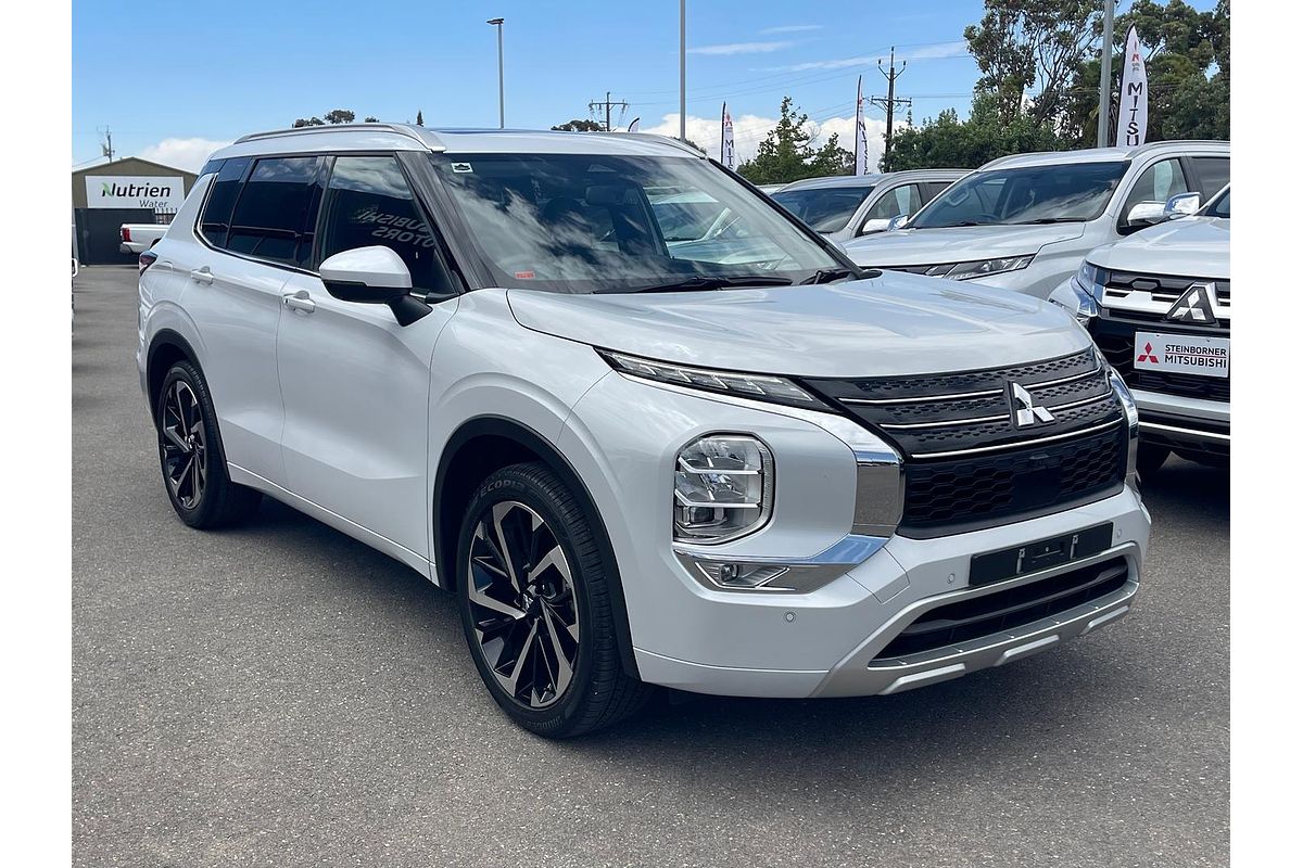 2024 Mitsubishi Outlander Exceed ZM