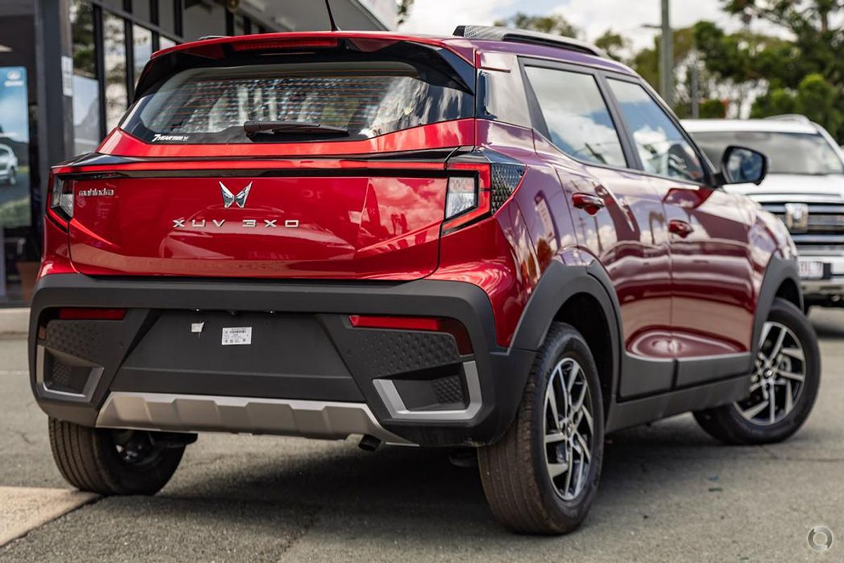 2025 Mahindra XUV3XO AX5L
