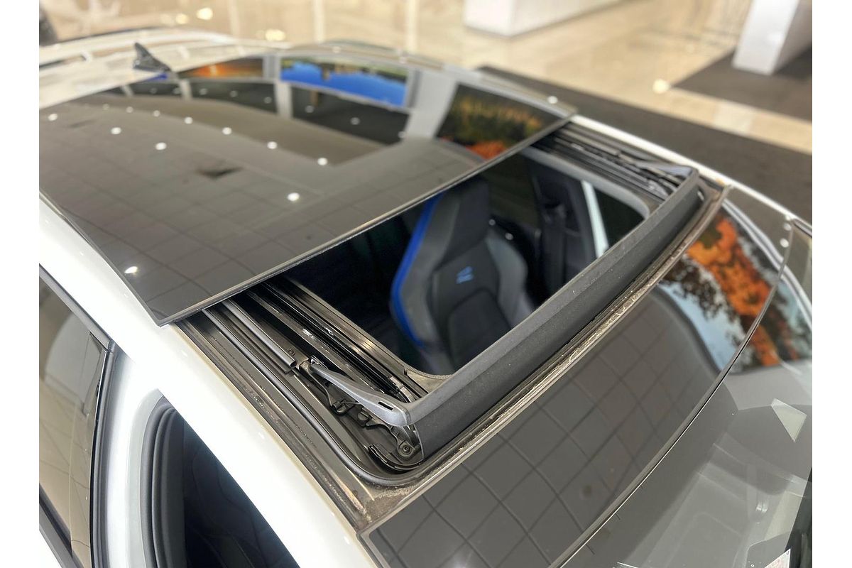 2024 Volkswagen Golf R 8