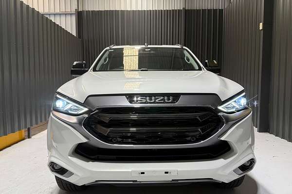 2023 Isuzu MU-X LS-T thumb-3