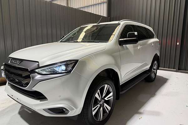 2023 Isuzu MU-X LS-T thumb-4