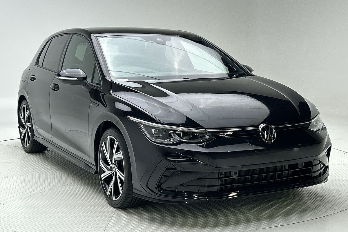 2023 Volkswagen Golf 110TSI R-Line 8