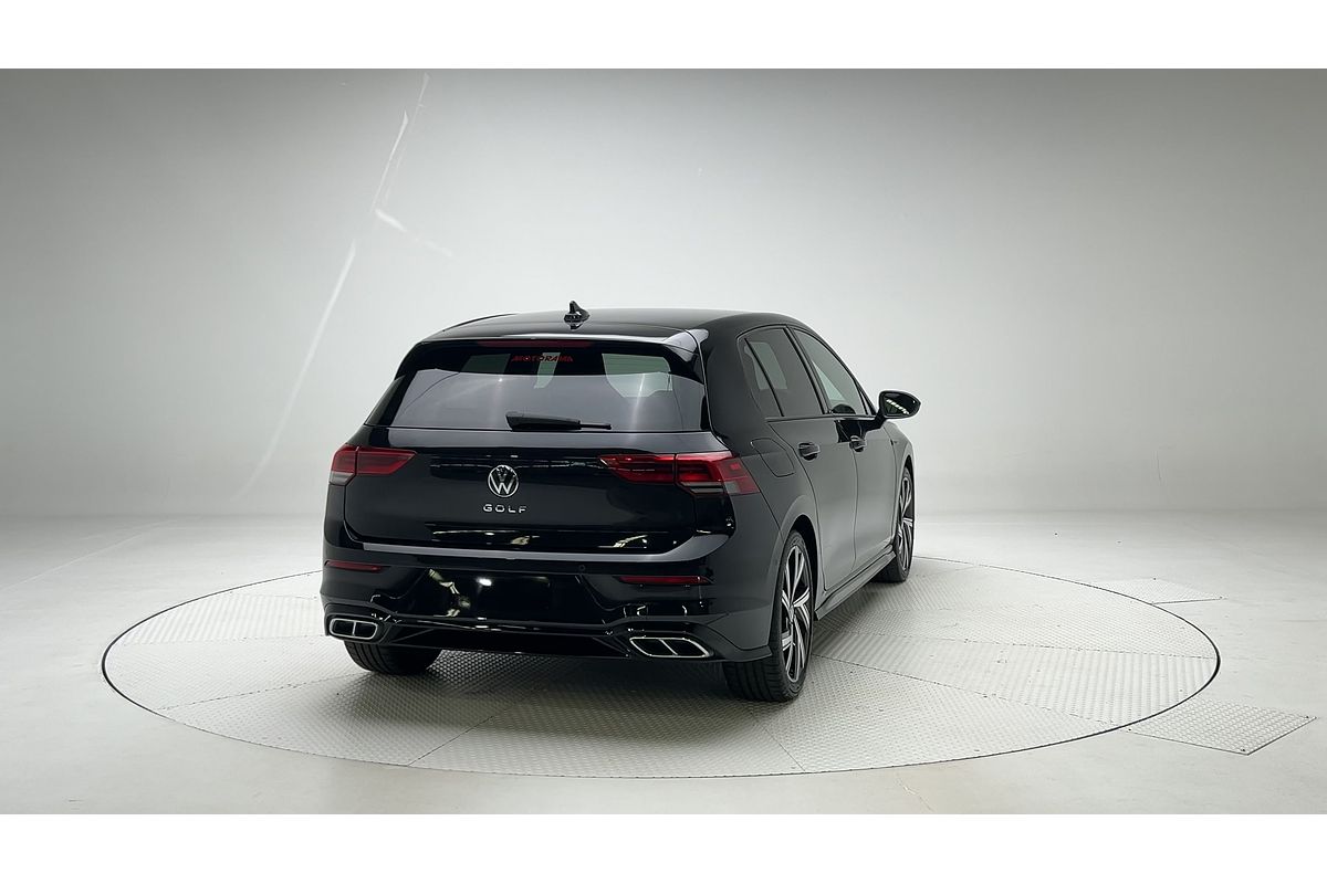 2023 Volkswagen Golf 110TSI R-Line 8