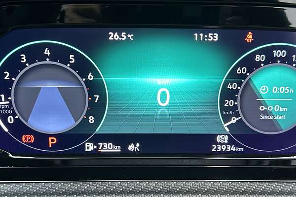 2023 Volkswagen Golf 110TSI R-Line 8 thumb-13