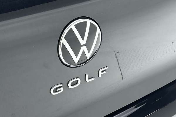 2023 Volkswagen Golf 110TSI R-Line 8 thumb-21