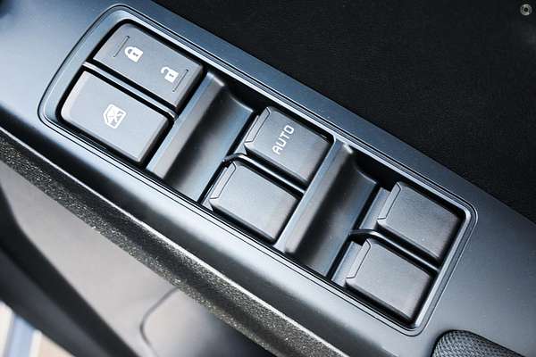 2024 Isuzu D-MAX SX 4X4 thumb-10