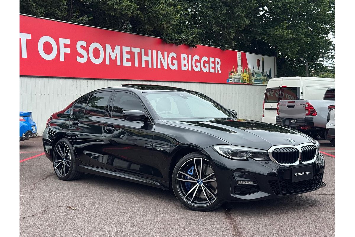 2022 BMW 3 Series 330e M Sport G20