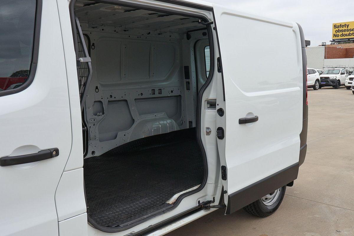 2022 Mitsubishi Express GLX SN LWB