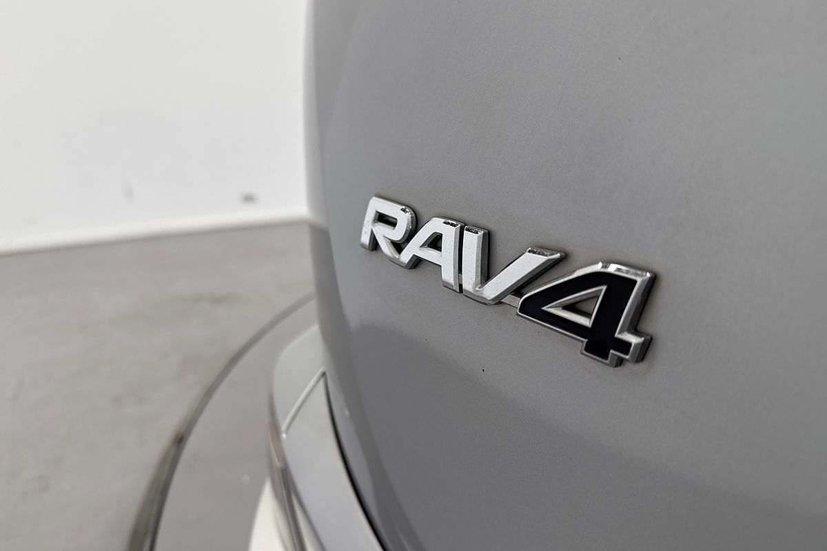 2018 Toyota RAV4 GXL ZSA42R