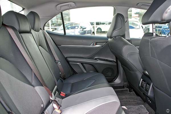 2019 Toyota Camry SL GSV70R thumb-5