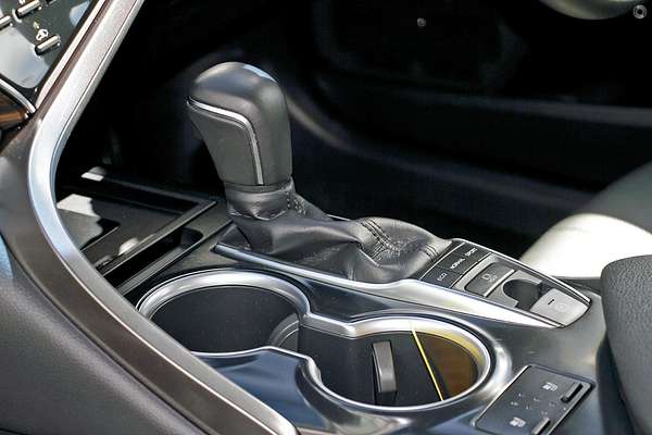 2019 Toyota Camry SL GSV70R thumb-7