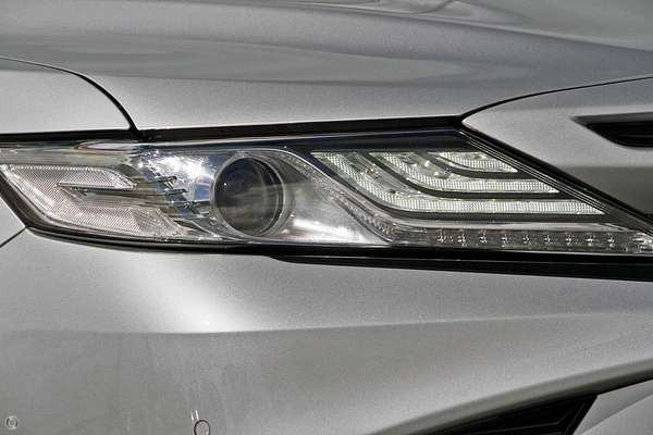 2019 Toyota Camry SL GSV70R thumb-9