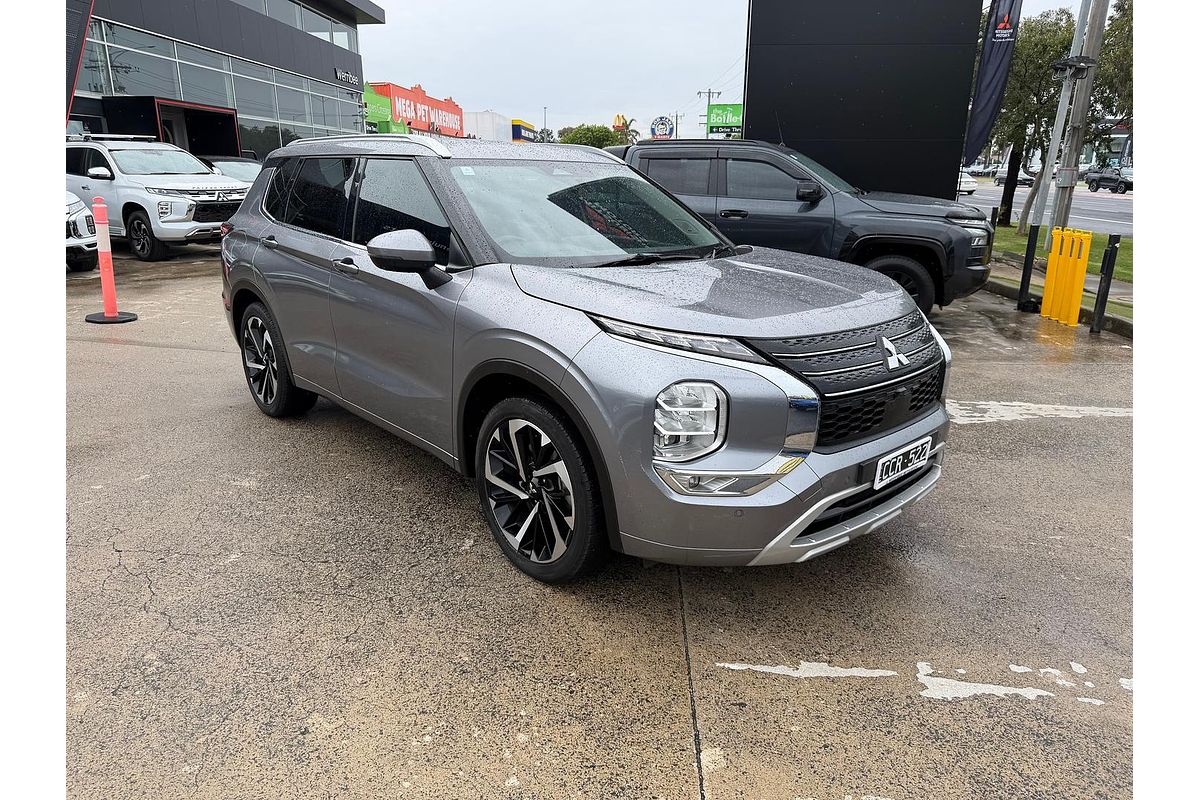 2022 Mitsubishi Outlander Exceed ZM