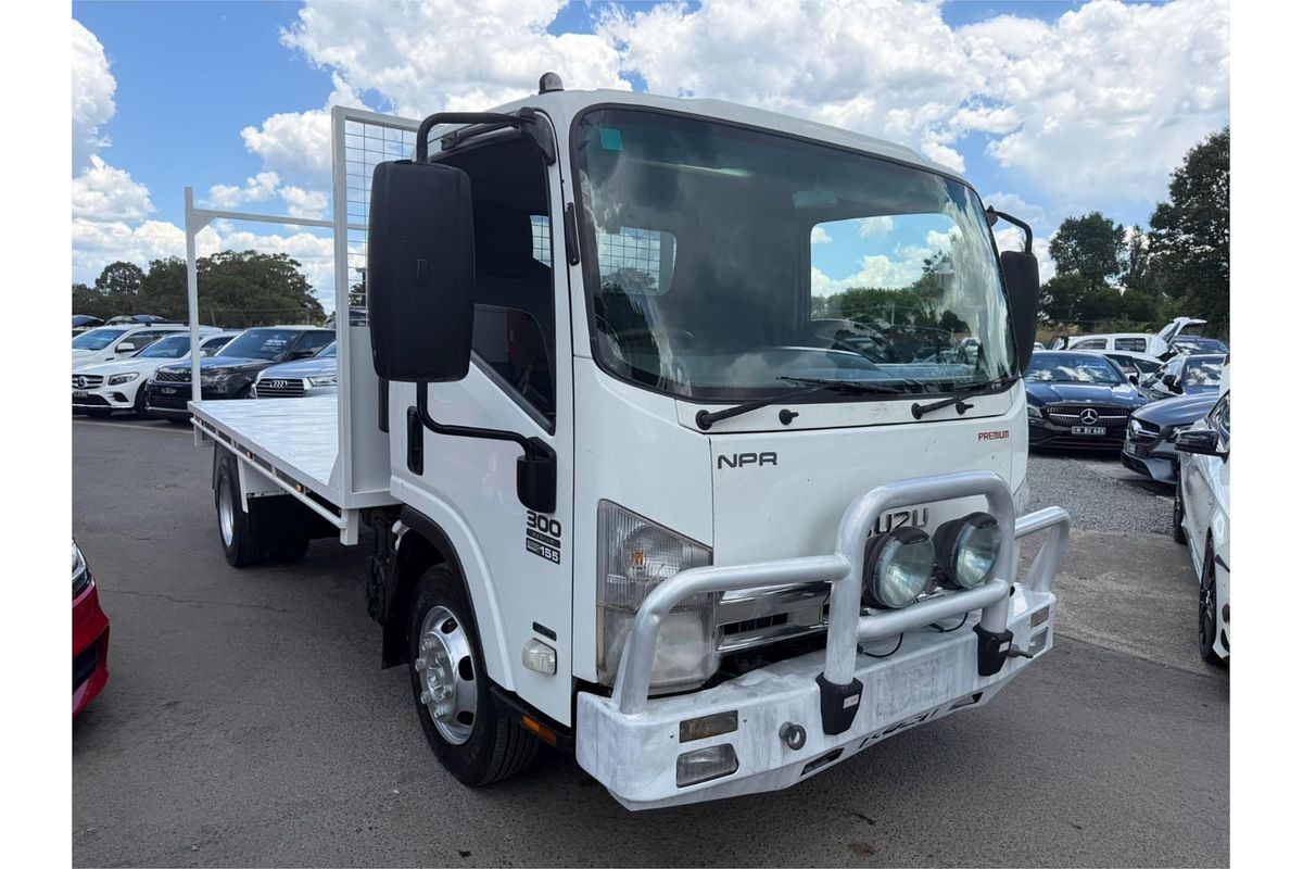 2012 Isuzu N Series NPR 200/275 4x2 MWB