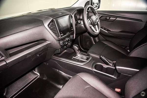 2025 Isuzu D-MAX SX 4X4 thumb-6